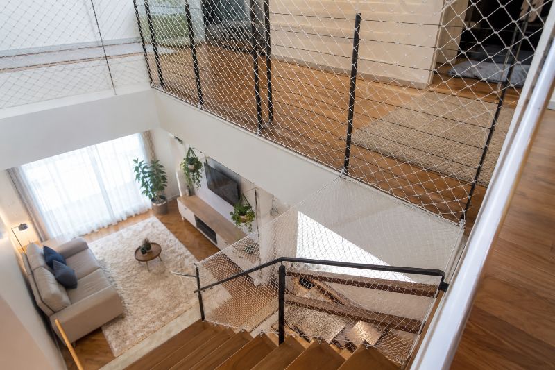 proteção para escadas em apartamento duplex